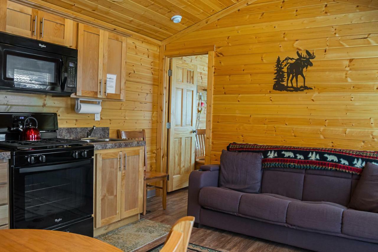 Bend-Sunriver Camping Resort Cottage 1 Екстер'єр фото